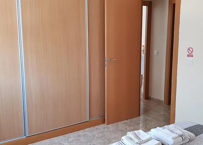 Habitacion Tranquila, Agradable Cerca De Valencia En Vivienda Compartida