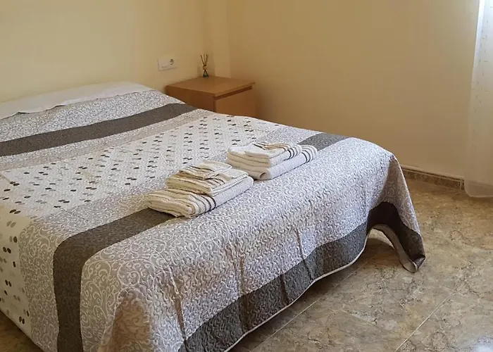 Habitacion Tranquila, Agradable Cerca De Valencia En Vivienda Compartida