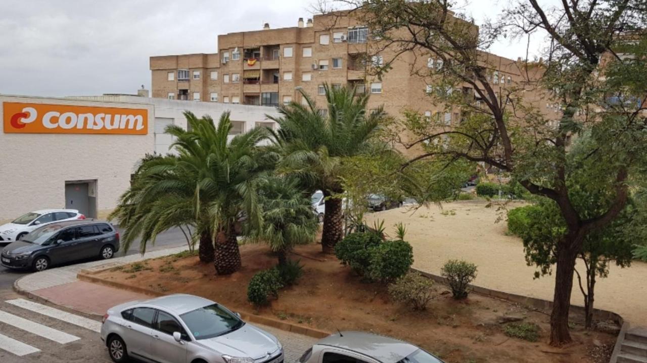 Habitación Tranquila, Agradable Cerca De Valencia En Vivienda Compartida Quarto em Acomodações Particulares *